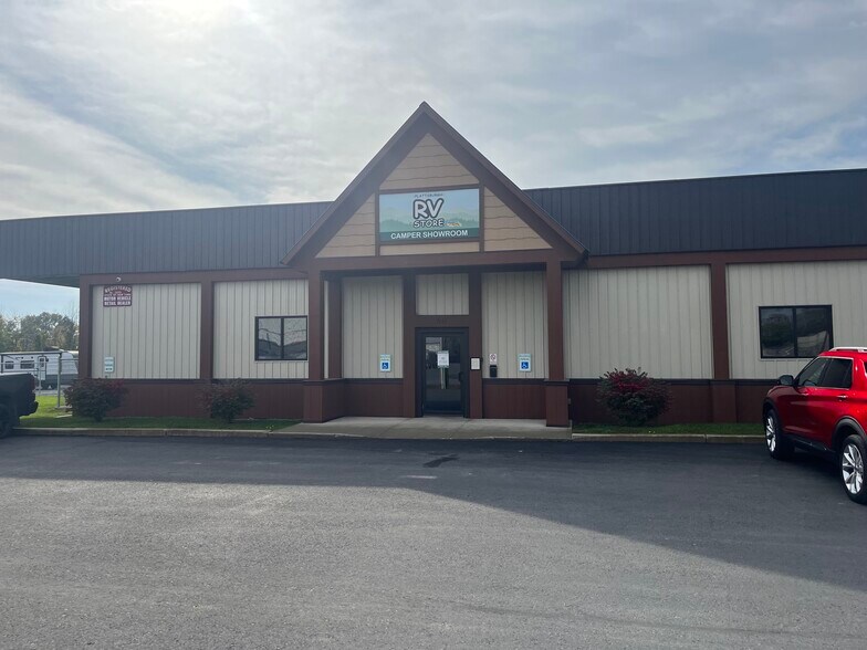 More Photos Of 60 Trade Rd, Plattsburgh Storefront For Lease