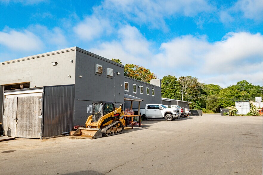 More Photos Of 1035 Ocean Ave, Portland Warehouse For Sale