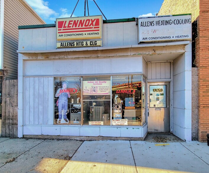 Primary Photo Of 10050 S Ewing Ave, Chicago General Retail For Sale