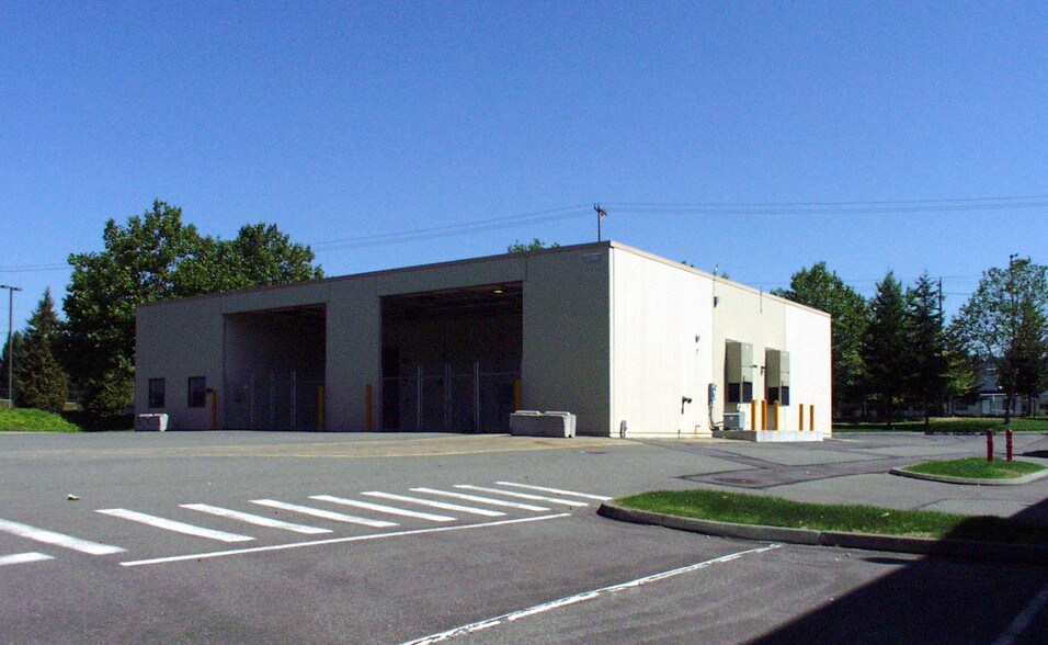 More Photos Of 12501 E Marginal Way S, Tukwila Office For Lease