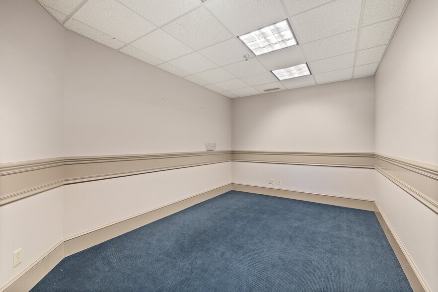 More Photos Of 380 N Main St, Mansfield Office Residential For Sale