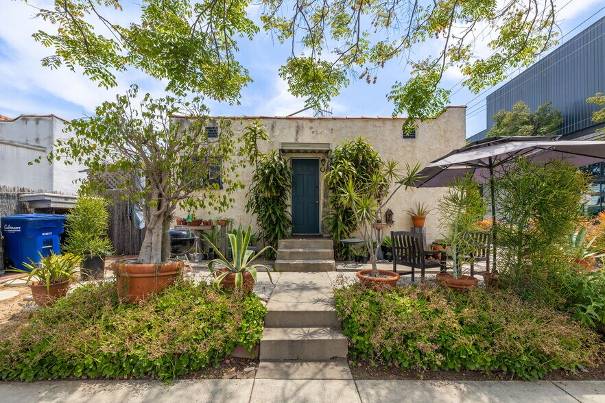 More Photos Of 4154 Ince Blvd, Culver City Apartments For Sale
