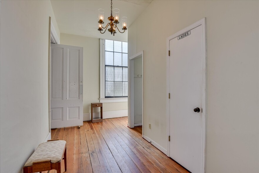 More Photos Of 205 E Liberty St, Washington Religious Facility For Sale