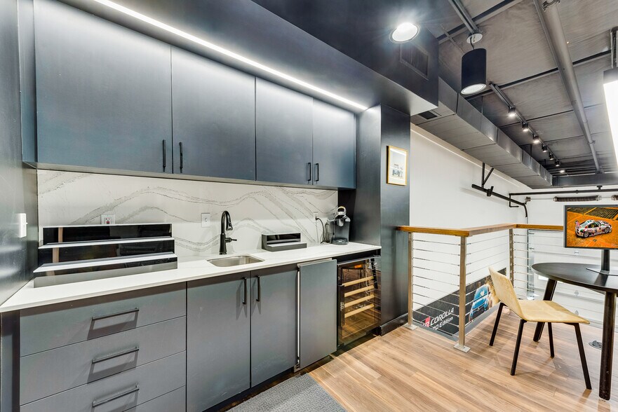 More Photos Of 6767 All Stars Ave, Frisco Self Storage For Sale