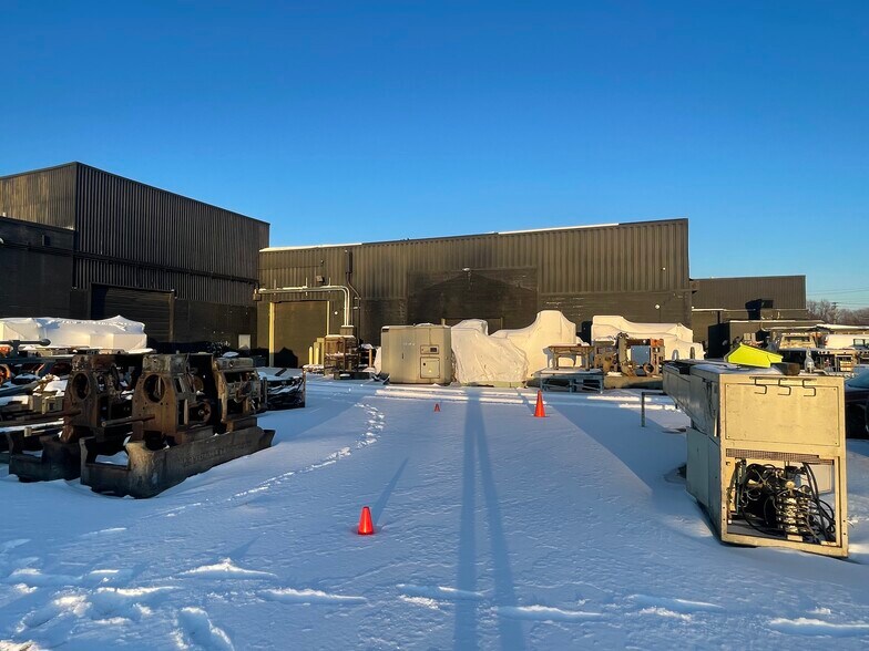 More Photos Of 20263 Hoover St, Detroit Warehouse For Sale