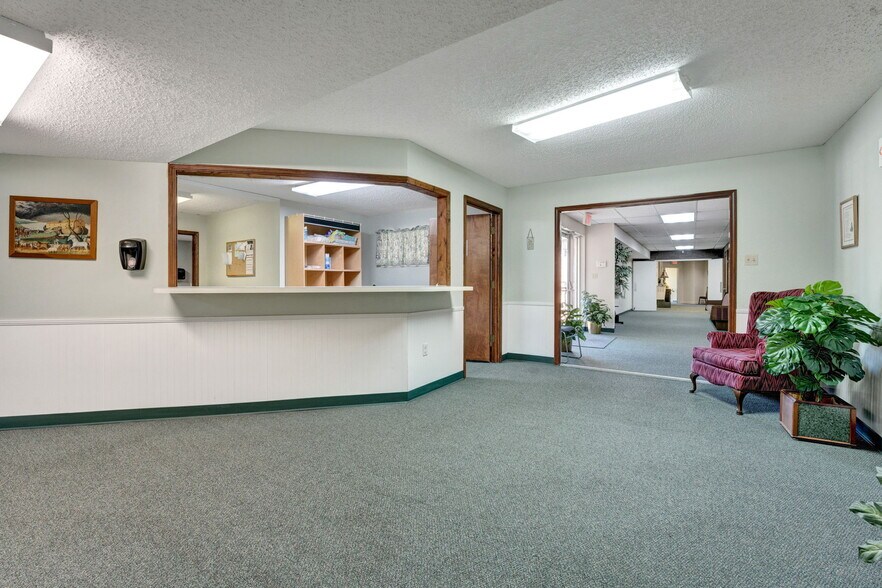 More Photos Of 3232 Covington Pike, Memphis Religious Facility For Sale