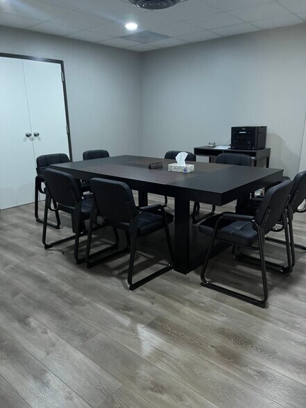 More Photos Of 3983 Homewood Rd, Memphis Office For Sale