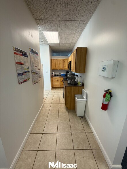More Photos Of 230 N Gratz St, Midway Storefront Retail Office For Sale