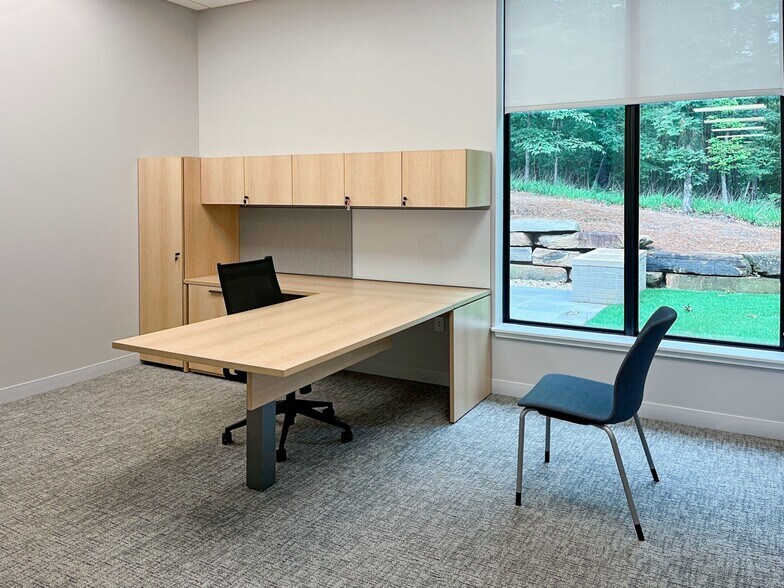 More Photos Of 1857 Commons North Dr, Tuscaloosa Office For Lease