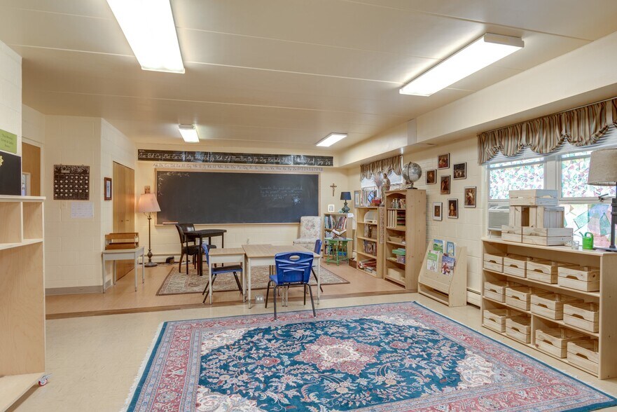 More Photos Of 37018 Glendale St, Purcellville Religious Facility For Lease