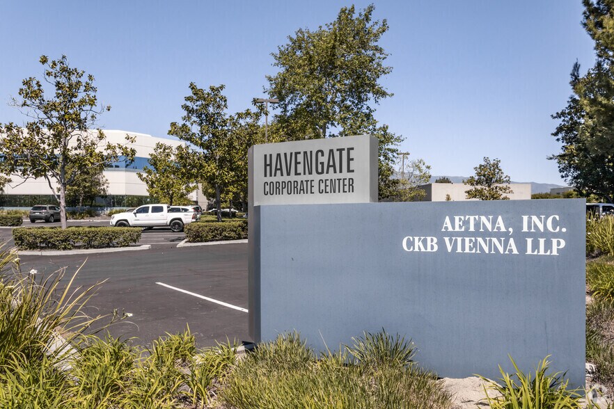 More Photos Of 10350-10390 Commerce Center Dr, Rancho Cucamonga Medical For Lease
