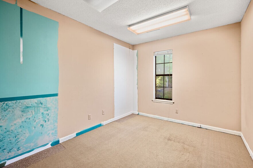 More Photos Of 300 Forest Ave, Chattanooga Office For Sale
