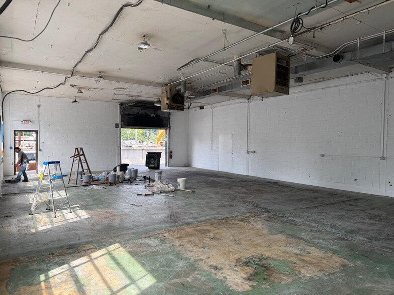 More Photos Of 115-117 Patterson St, Hillsdale Warehouse For Lease
