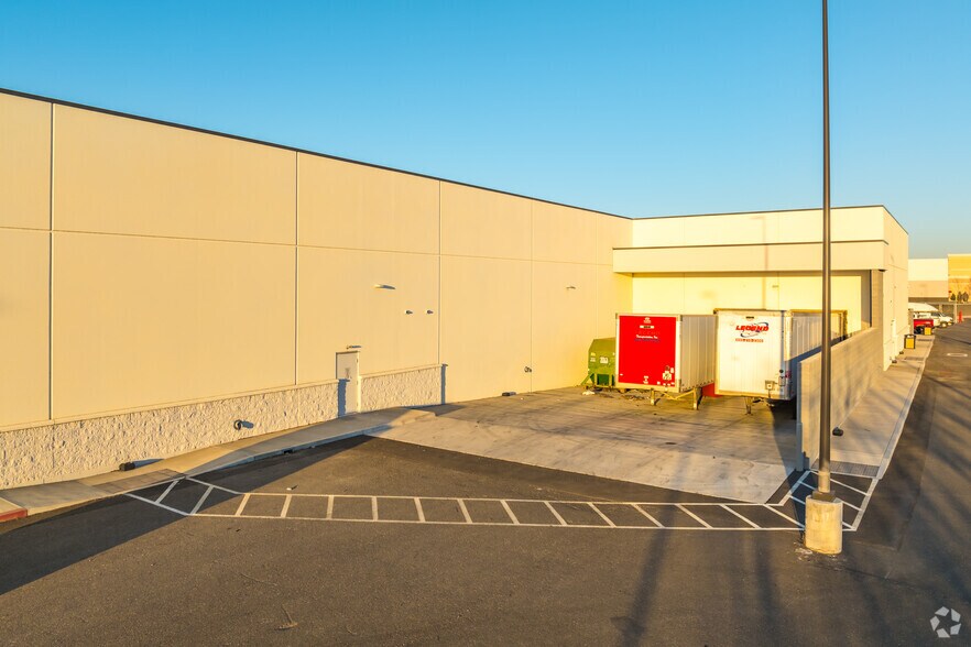 More Photos Of 8320 Delta Shores Cir S, Sacramento Freestanding For Sale