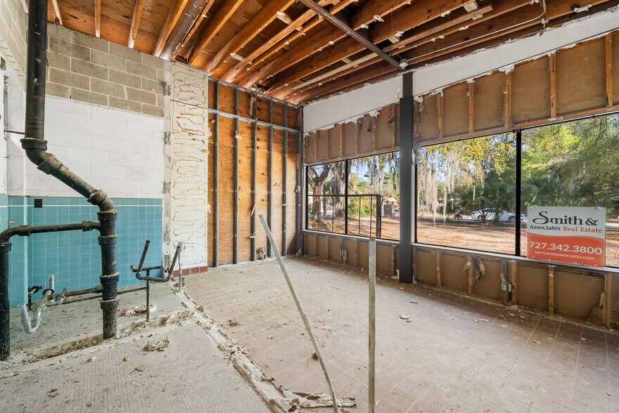 More Photos Of 519 NW 10th Ave, Gainesville General Retail For Sale