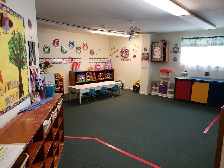 More Photos Of 1803 Kenwick Pl, Pasadena Daycare Center For Sale