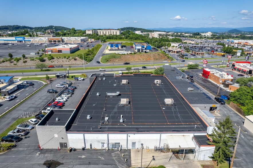More Photos Of 1740 E Market St, Harrisonburg Storefront Retail Office For Sale