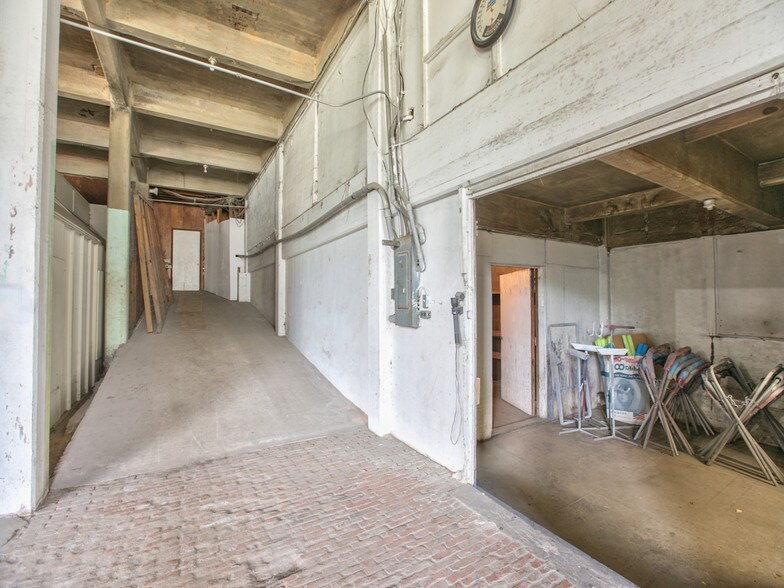 More Photos Of 765 E Washington St, Monticello Auto Repair For Sale