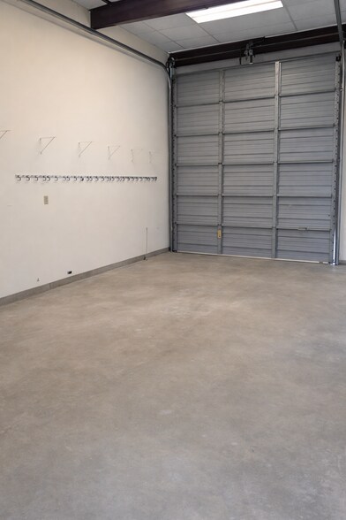 More Photos Of 1601 A E Geer St, Durham Light Manufacturing For Lease
