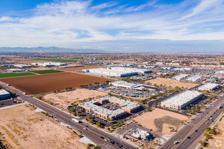 More Photos Of 9950 W Van Buren St, Avondale Light Distribution For Lease