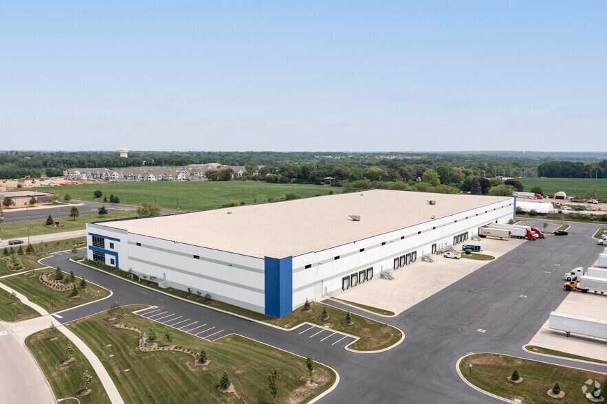 More Photos Of 2701 Galvin Dr, Elgin Warehouse For Lease