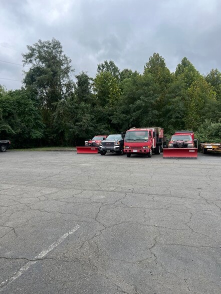 More Photos Of 9208 Venture Ct, Manassas Park Warehouse For Sale