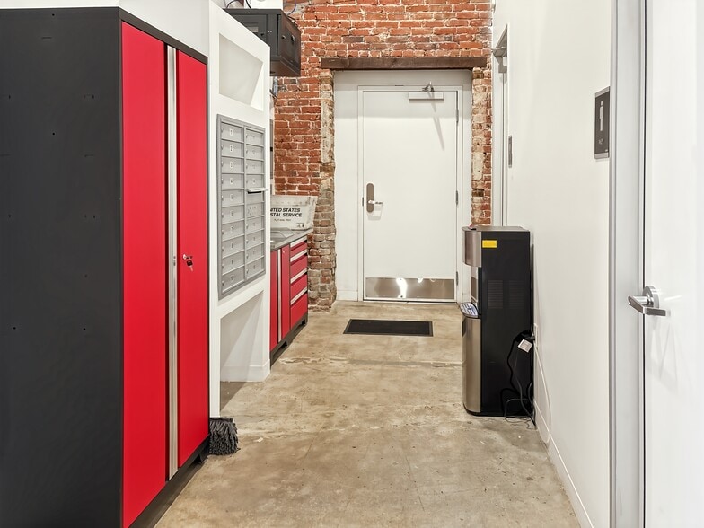 More Photos Of 120 E 3rd St, Long Beach Loft Creative Space For Sale