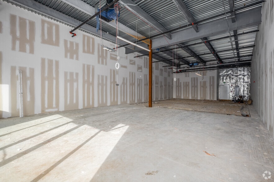 More Photos Of 122-150 Cranbrook Rd, Cockeysville Unknown For Lease