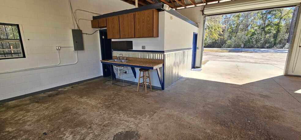 More Photos Of 764 Shadeville Rd, Crawfordville Freestanding For Sale