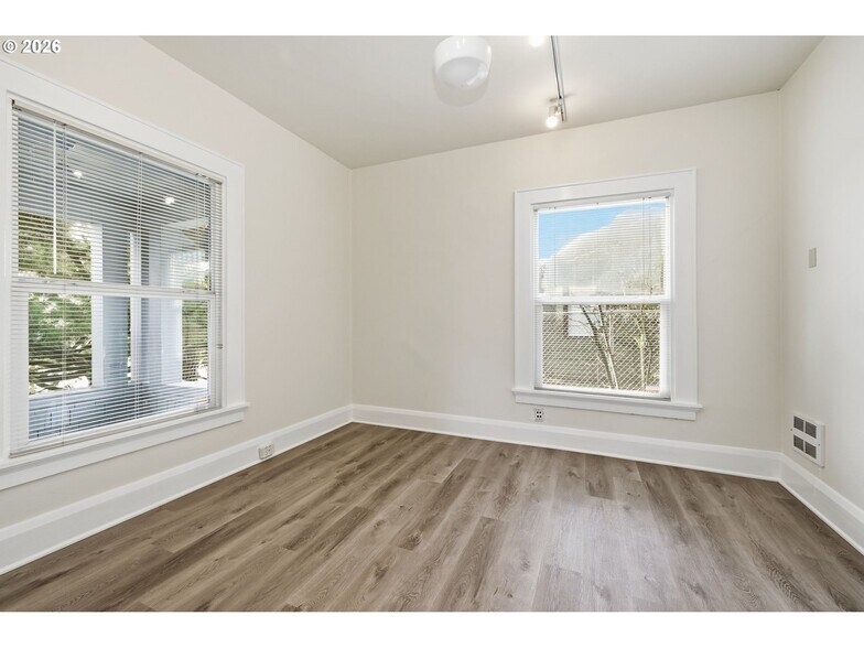 More Photos Of 245 W 13th Ave, Eugene Office For Sale