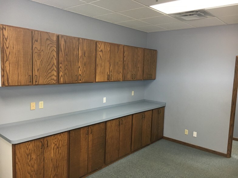 More Photos Of 836 Centennial Way, Lansing Medical For Sale