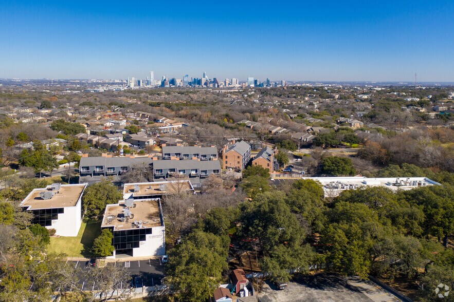 More Photos Of 4005 Banister Ln, Austin Unknown For Lease