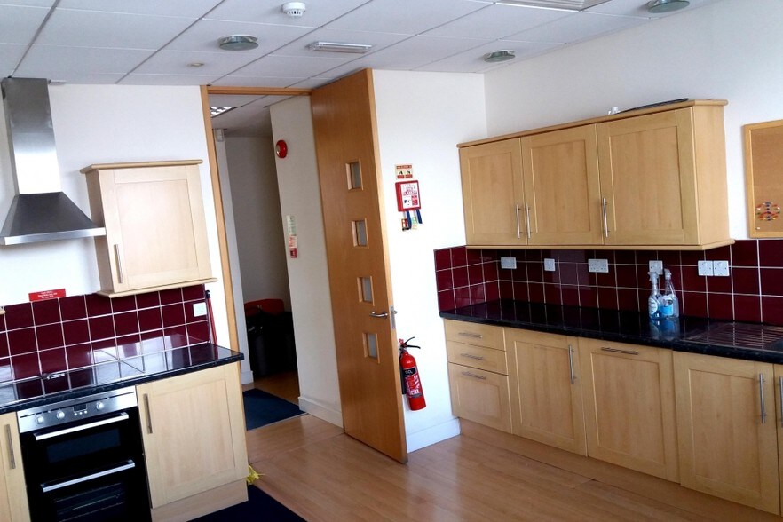 More Photos Of 1 East Parade, Sheffield Office For Sale