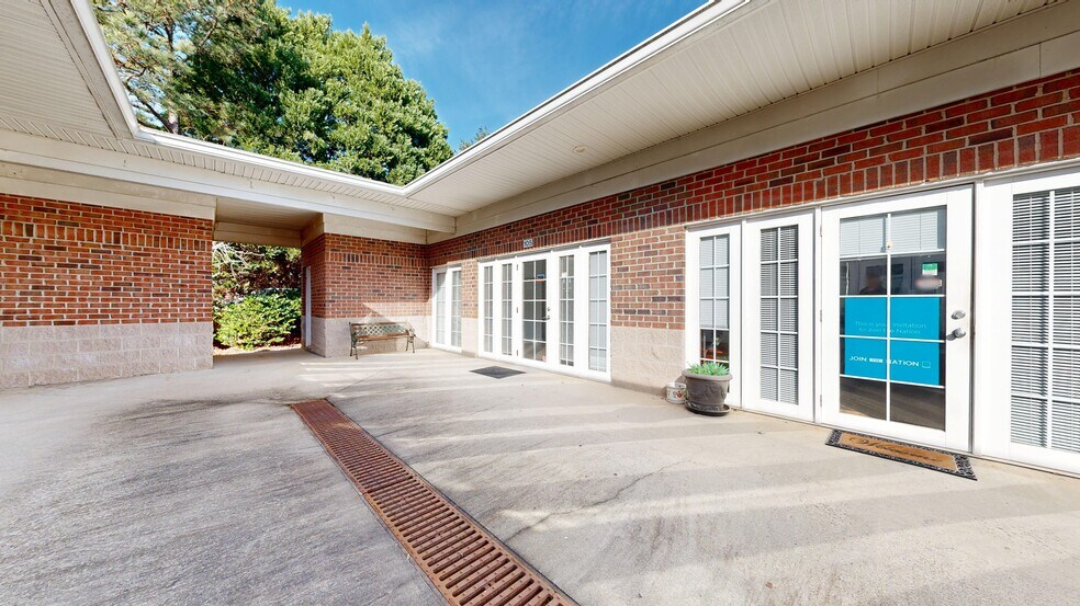 More Photos Of 105 Stone Village Dr, Fort Mill Office For Lease
