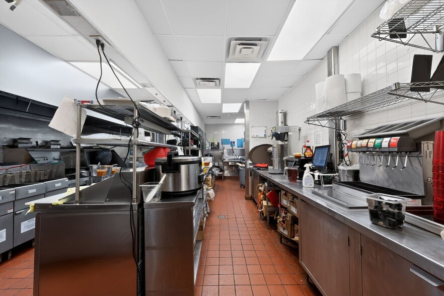More Photos Of 3625 Hillsborough St, Raleigh Restaurant For Lease
