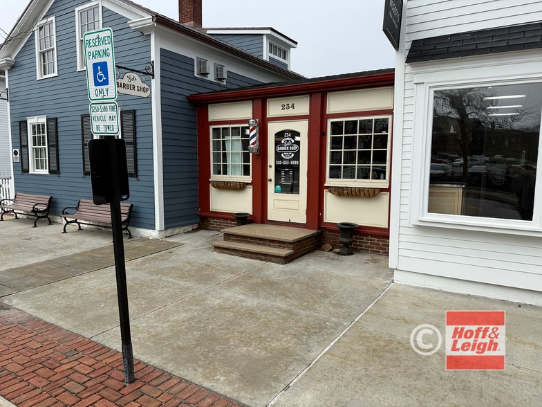 Primary Photo Of 234 N Main St, Hudson Storefront For Lease