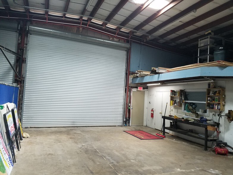 More Photos Of 975 S Ponce de Leon Blvd, Saint Augustine Office For Sale