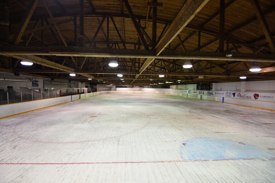 More Photos Of 1401-1405 5th Ave N, Fargo Warehouse For Lease