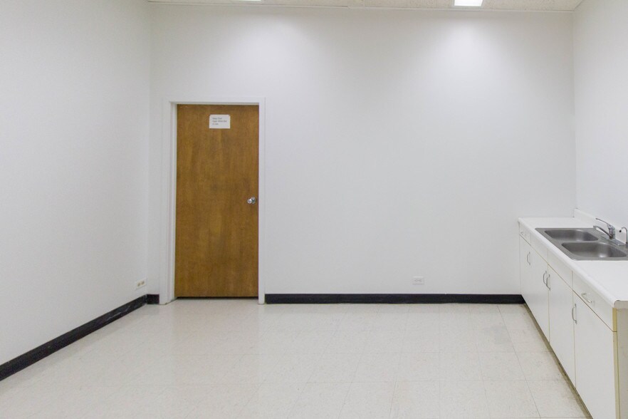 More Photos Of 2055 Garrett Way, Pocatello Office For Lease