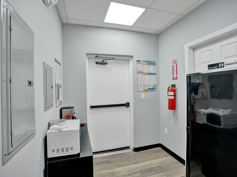 More Photos Of 8080 Pasadena Blvd, Pembroke Pines Rehabilitation Center For Sale