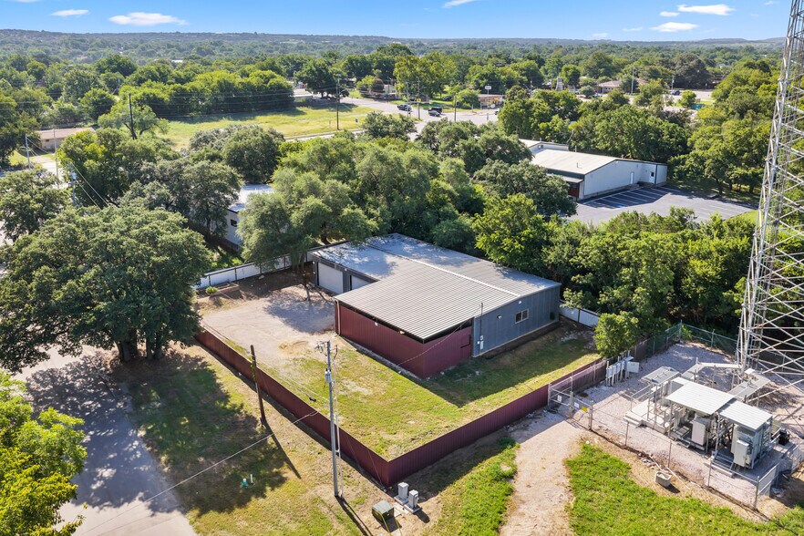 Primary Photo Of 201 W 9th St, Burnet Warehouse For Sale