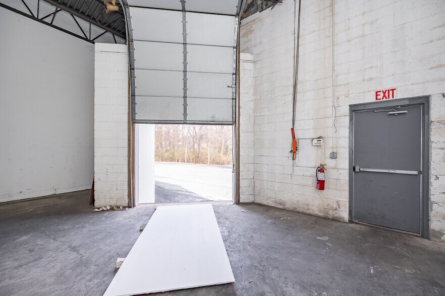 More Photos Of 640 Snyder Ave, West Chester Warehouse For Sale