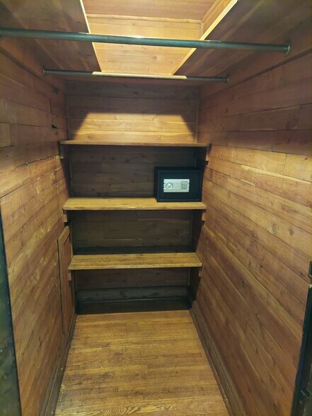 More Photos Of 1811 Butler St, Easton Specialty For Sale