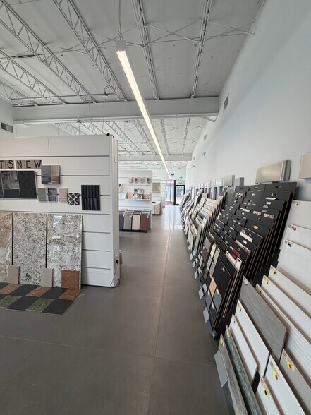 More Photos Of 2323-2325 Fannin St, Houston Freestanding For Lease