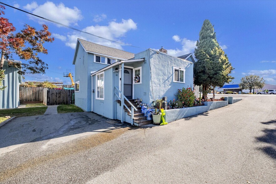 More Photos Of 2737 Soquel Ave, Santa Cruz Apartments For Sale
