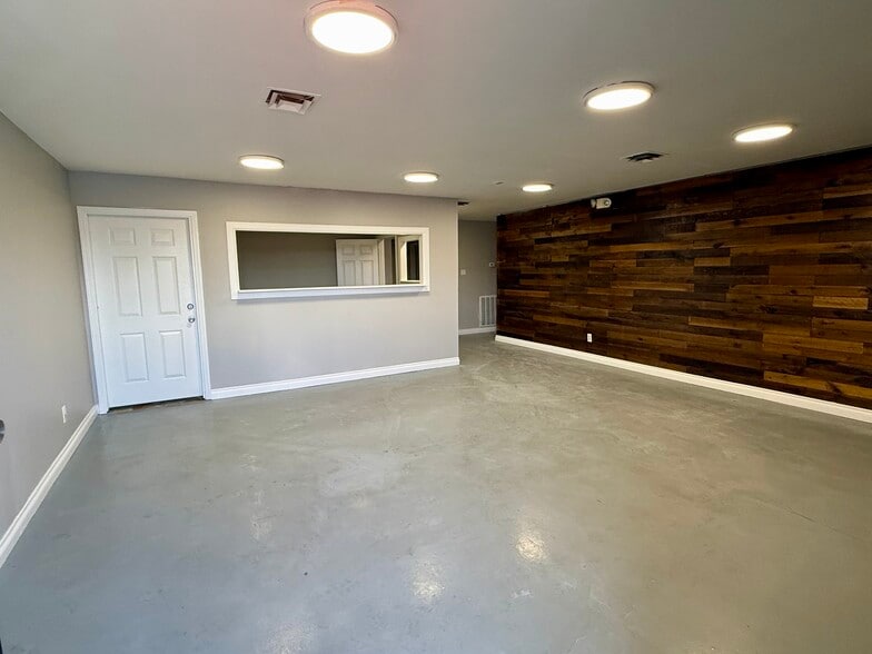 More Photos Of 3227 Meade Ave, Las Vegas Light Manufacturing For Lease