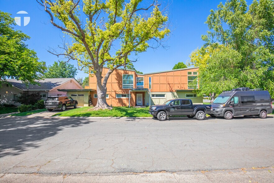 More Photos Of 1449 Claremont Way, Sacramento Apartments For Sale