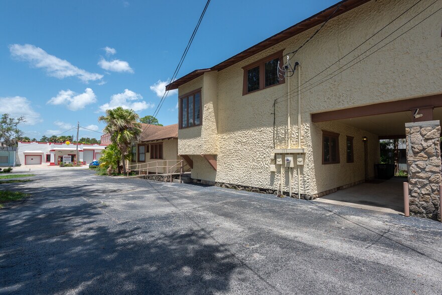 More Photos Of 205 Magnolia St, New Smyrna Beach Office For Lease