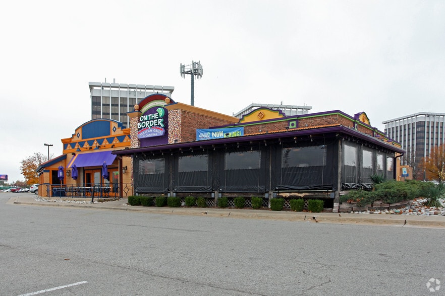 More Photos Of 3500 NW Expressway, Oklahoma City Restaurant For Sale