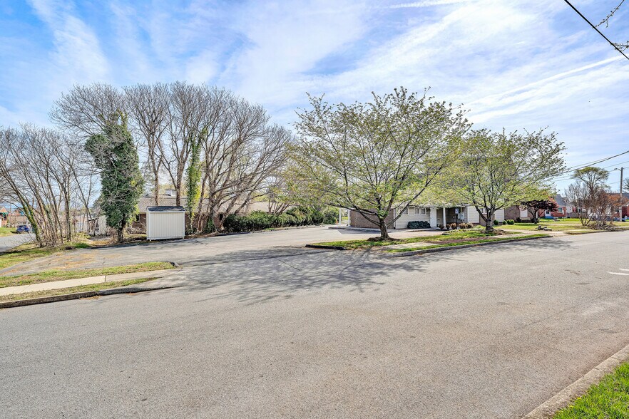 More Photos Of 5034 Williamson Rd NW, Roanoke Office For Lease